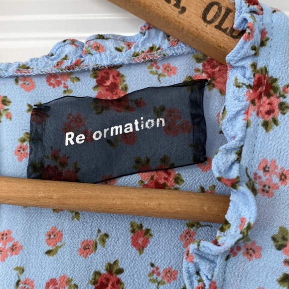 Reformation Page Mini Dress in Petunia Blue w Roses, Puff Sleeves, Split Back - Picture 5 of 14